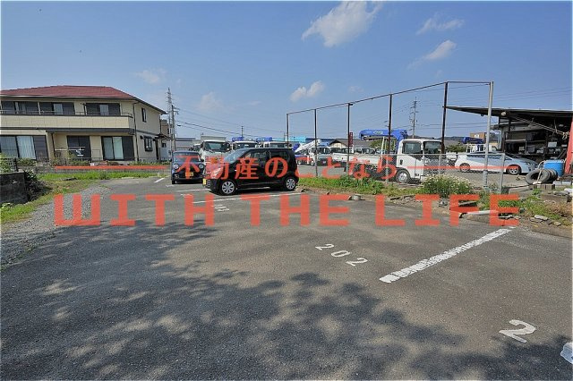 サンフィールドⅡ【キャッシュバック対象物件】の駐車場|駐車場があります