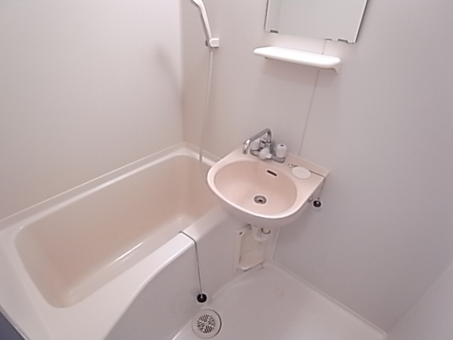 フリックコート深江の浴室