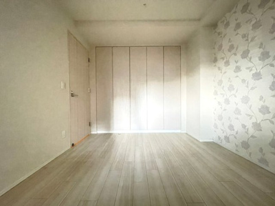 【寝室】 | グランロジュマン豊中少路　B棟