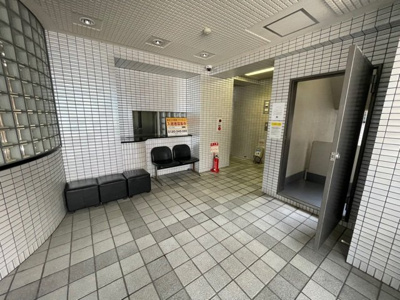 【エントランス】 | ジョイフル出屋敷