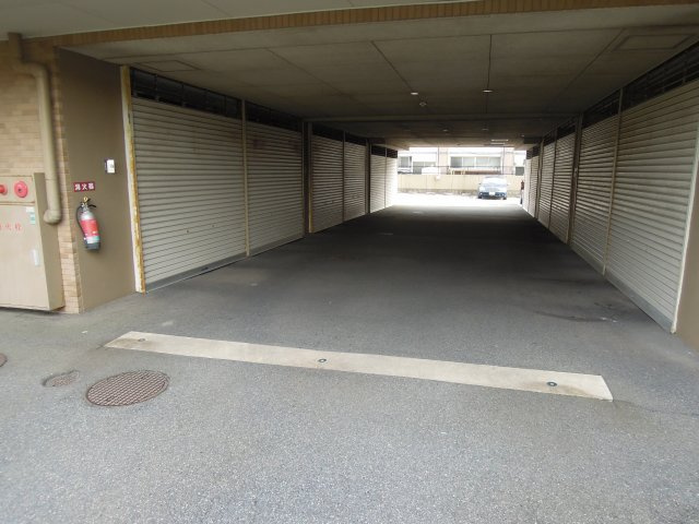 アパガーデンコート松本の駐車場