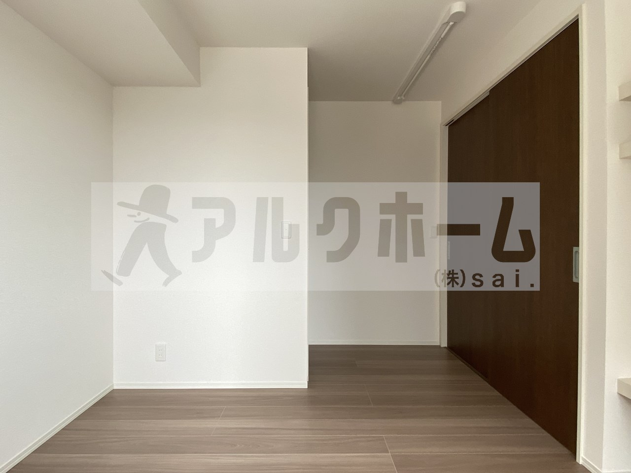 Famille八尾東の洋室