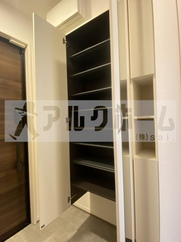 Famille八尾東の玄関