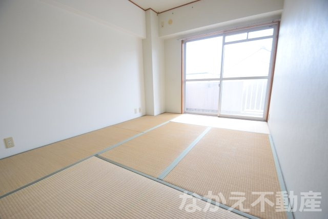 【寝室】