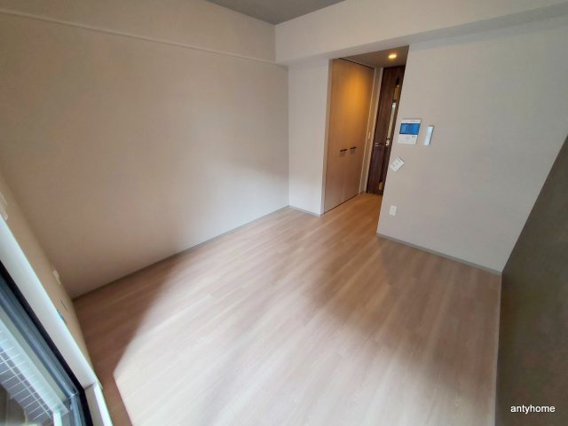 ファーストフィオーレNAMBAクレシア　仲介手数料無料の居間・リビング