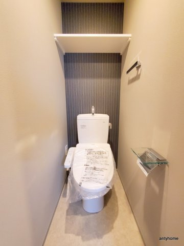 ファーストフィオーレNAMBAクレシア　仲介手数料無料のトイレ