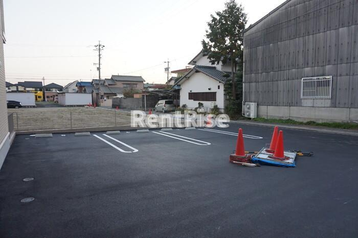 ルピナスの駐車場