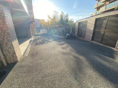 【駐車場】 | ラルジュ刀根山