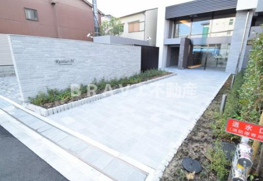 レジュールアッシュ玉造　BRAVI不動産のエントランス|【レジュールアッシュ玉造】毎日通るエントランスはこのようになっています