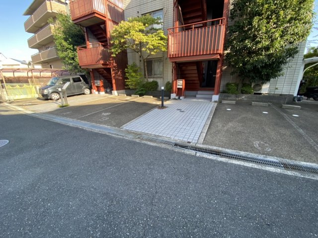 【駐車場】 | サンベール春日