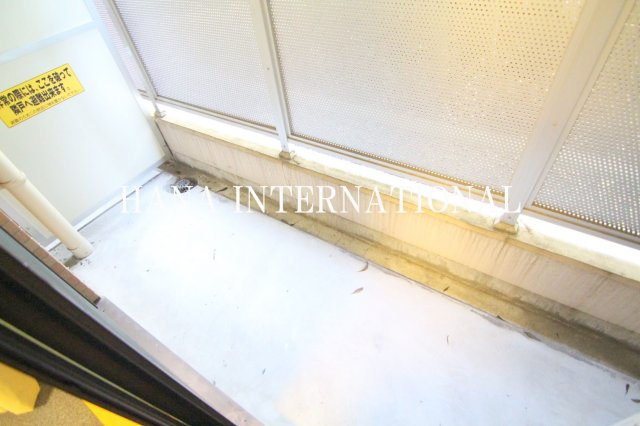 レオパレスアザレアのバルコニー