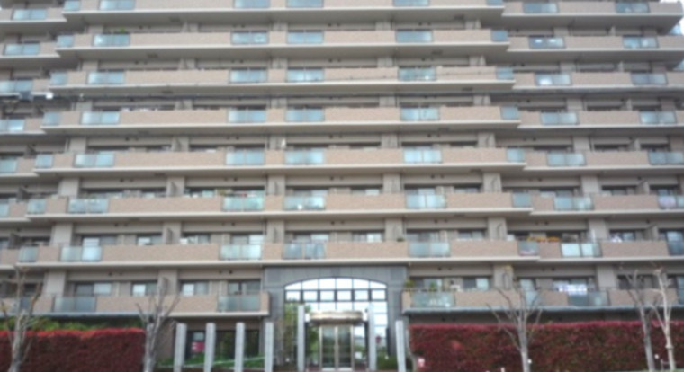 宝塚市売布東の町の中古マンションの外観