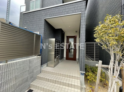 【エントランス】 | リブリスカイブルーライズ