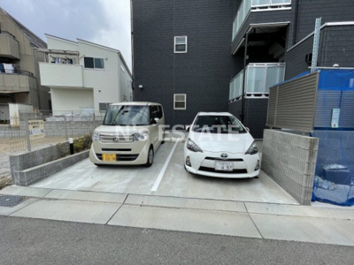【駐車場】 | リブリスカイブルーライズ
