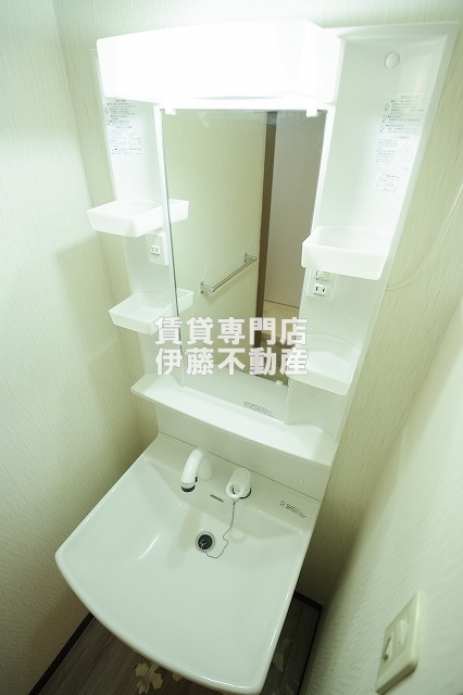 プリムローズマンションの洗面所|独立洗面化粧台