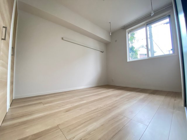 シャーメゾン東茱萸木の洋室