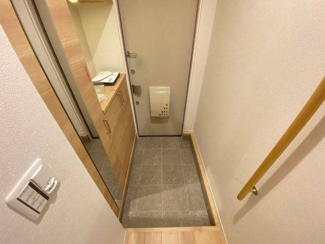 シャーメゾン東茱萸木の玄関