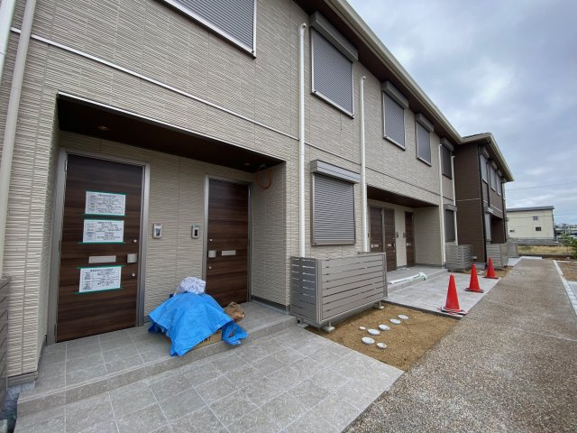 シャーメゾン東茱萸木のエントランス