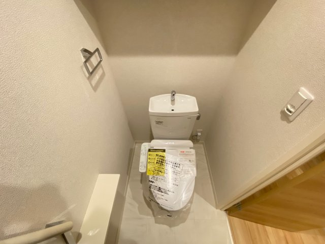 シャーメゾン東茱萸木のトイレ