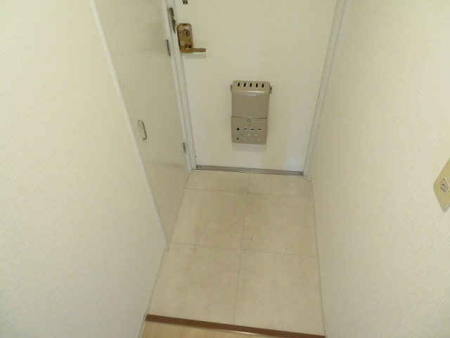 コンフォートヴィラ深江橋の玄関