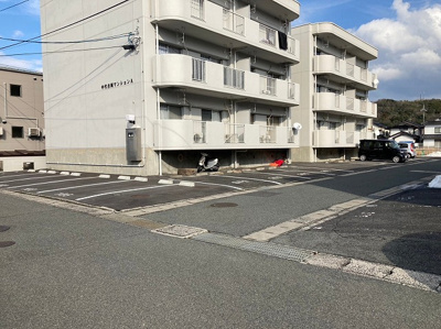 【駐車場】 | 吉岡マンション
