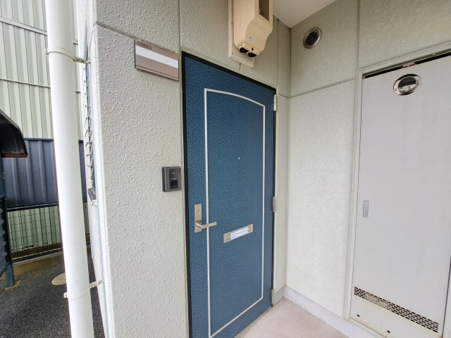 ハイツうみの玄関
