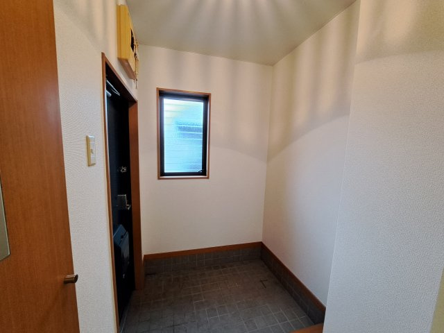 ハイツうみの玄関