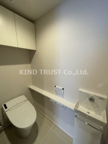 ベネチア天満橋のトイレ|落ち着いた色調のトイレです