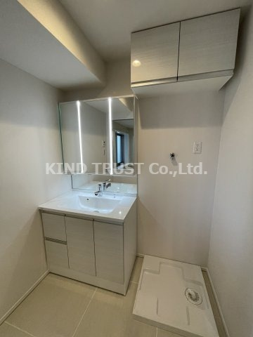 ベネチア天満橋の洗面所|広い洗面スペース