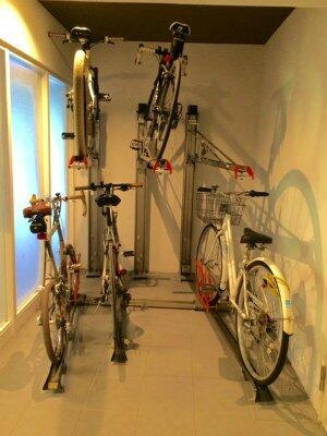 ＡＭＯの駐車場