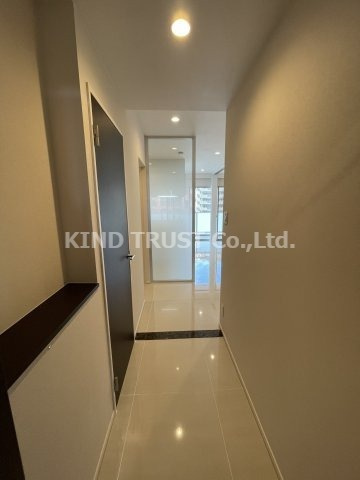 ベネチア天満橋の玄関|収納もある玄関です