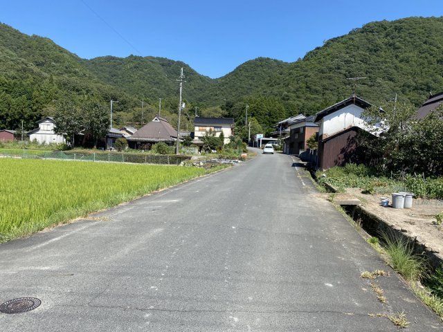 たつの市新宮町上笹／売土地の前面道路含む現地写真|【現況写真】
