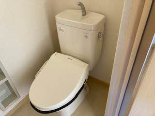 【トイレ】 | アン・セリジェ