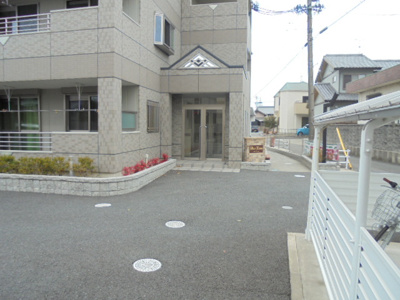 【エントランス】 | ブルーローズ