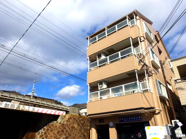 【外観】 | ラフレシア岡本