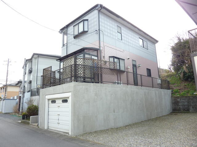 宇都宮市星が丘２丁目　４ＬＤＫ　中古住宅の外観|北側車庫あり