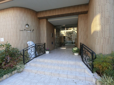 【エントランス】 | ココパーチェ新金岡