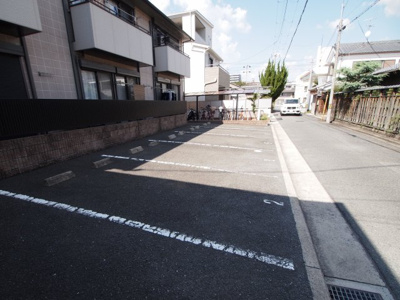 【駐車場】 | ドエル光南 | 駐車スペースもあります
