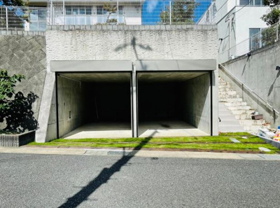 【駐車場】 | 鎌倉市鎌倉山二丁目　一戸建