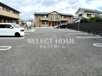 【駐車場】 | ｈｅｒｍｏｎｙ／Ａ棟 | 駐車スペースもあります