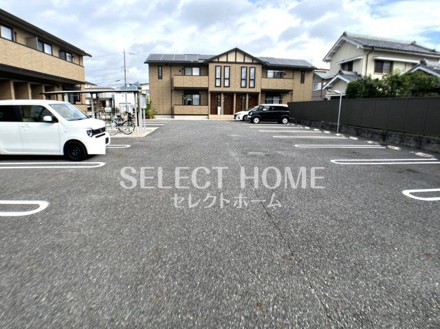 【駐車場】 | ｈｅｒｍｏｎｙ／Ａ棟 | 駐車スペースもあります
