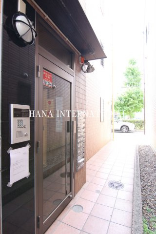 ダイソンナイン新浦安のエントランス