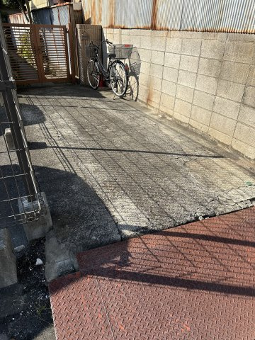 三春町２丁目貸家の駐車場