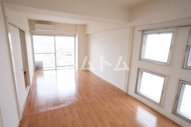 ライトコア前原の居間・リビング|※写真は別のお部屋になります。