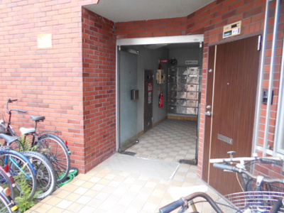 【エントランス】 | 第3和田マンション | お洒落なエントランスです