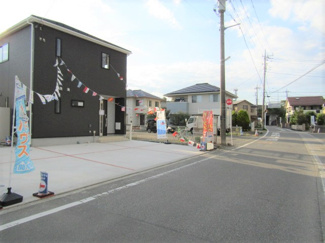 【前面道路含む現地写真】 | 前面道路含む現地写真です