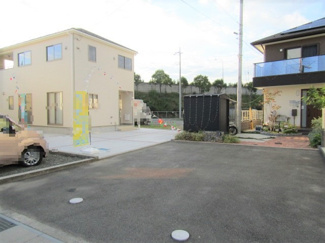 【前面道路含む現地写真】 | 前面道路含む現地写真です