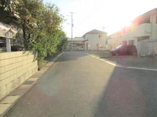 【前面道路含む現地写真】 | 前面道路含む現地写真です