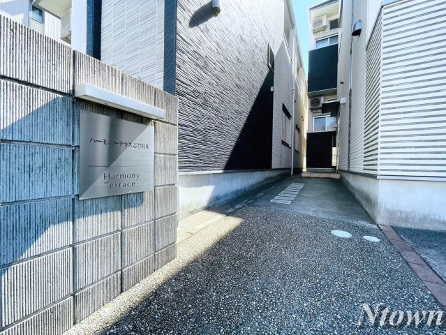 【エントランス】 | ハーモニーテラス志賀町Ⅳ | ゆとりのあるエントランスです