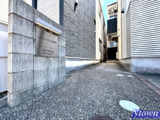 【エントランス】 | ハーモニーテラス志賀町Ⅳ | ゆとりのあるエントランスです